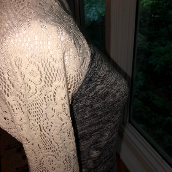 No Boundaries Sz. M Long sleeve top lace & grey - Picture 8 of 11